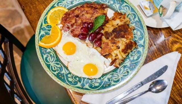 2 Eggs Meal.